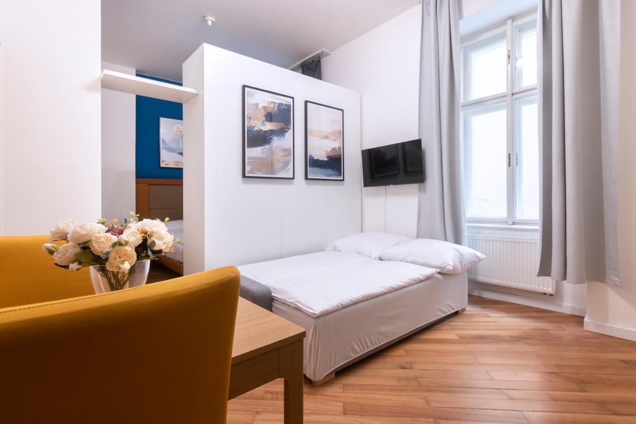 פראג Moonlight Apartments Old Town מראה חיצוני תמונה