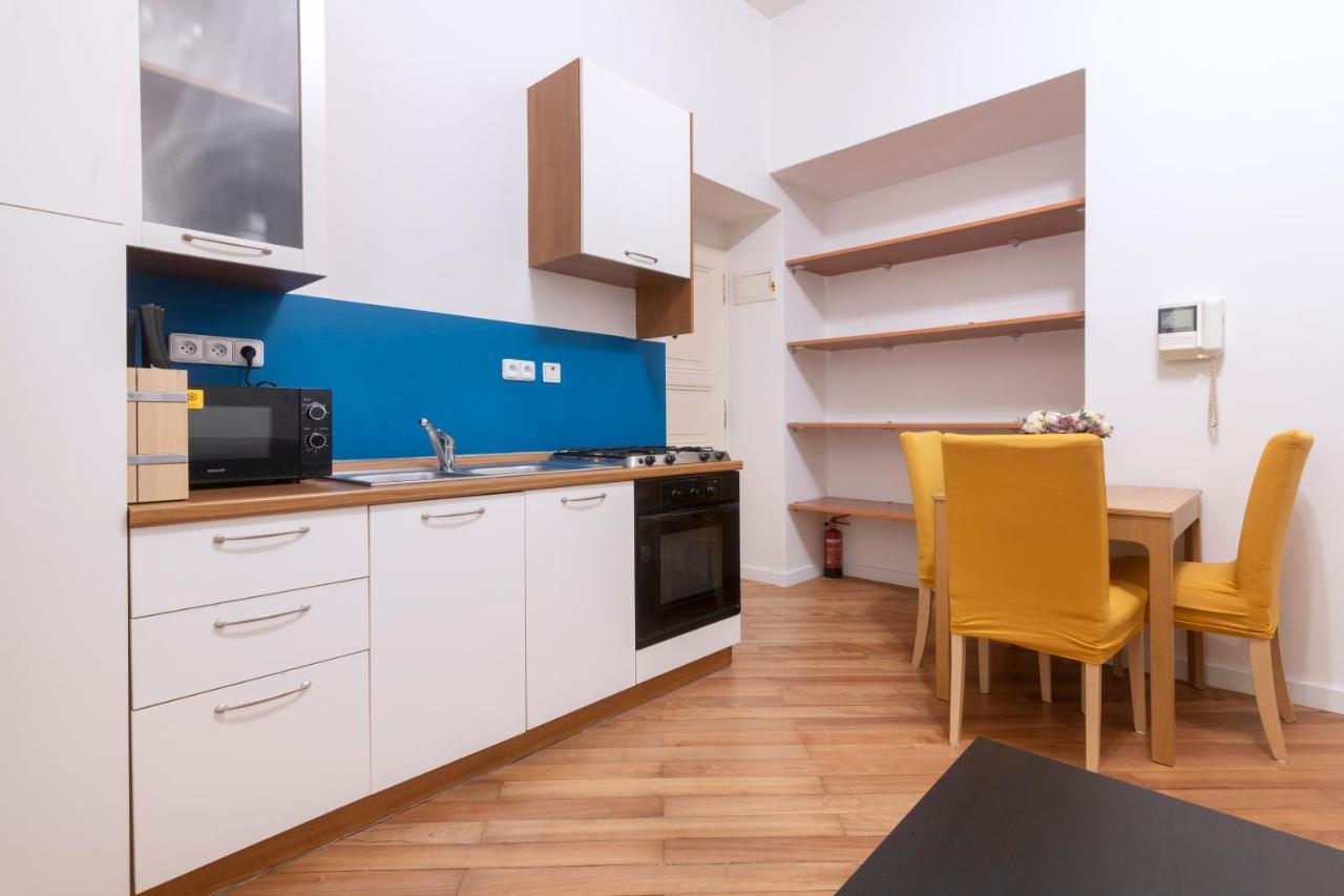 פראג Moonlight Apartments Old Town מראה חיצוני תמונה