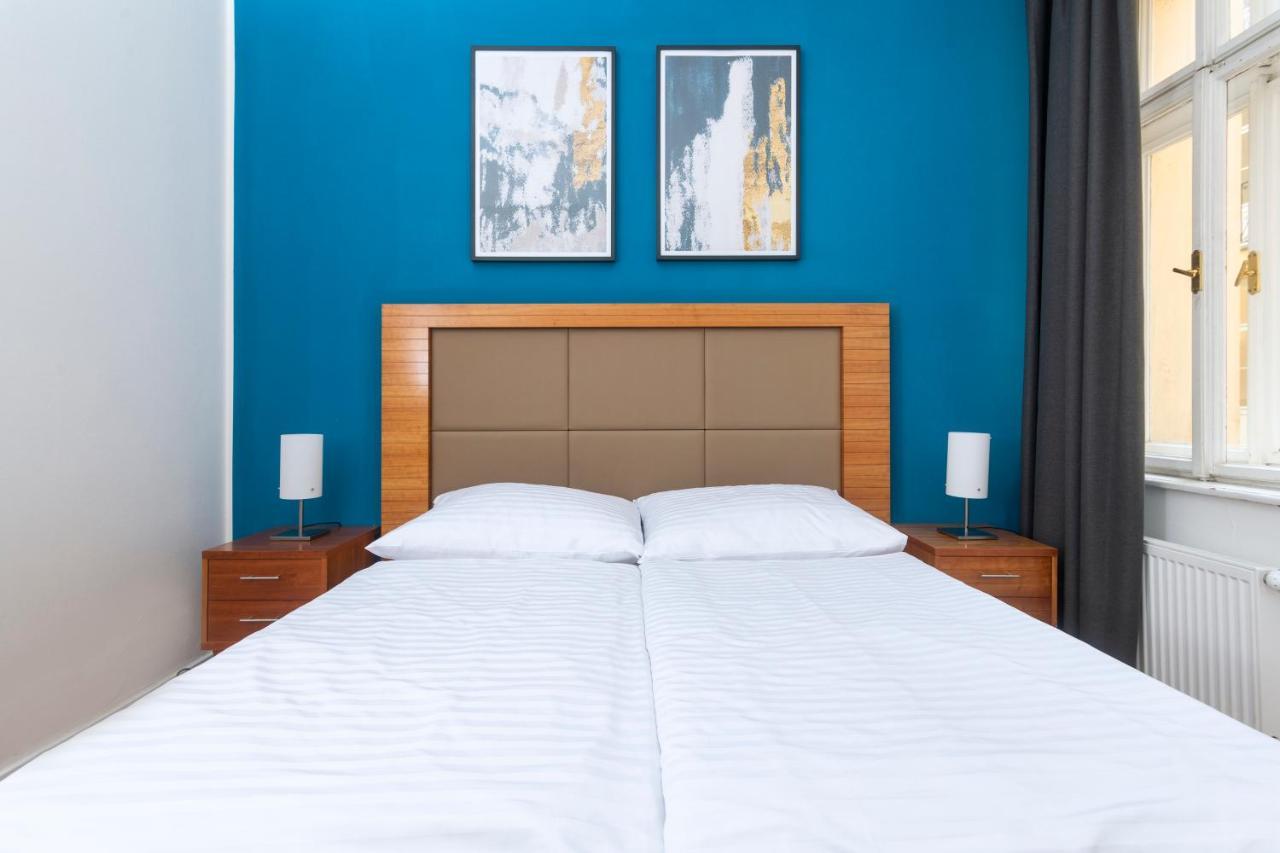 פראג Moonlight Apartments Old Town מראה חיצוני תמונה