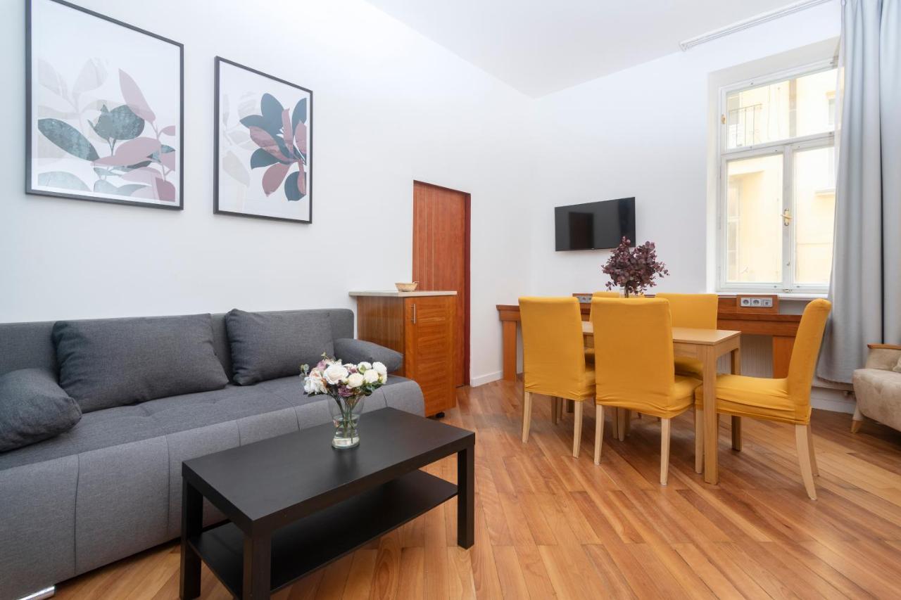 פראג Moonlight Apartments Old Town מראה חיצוני תמונה