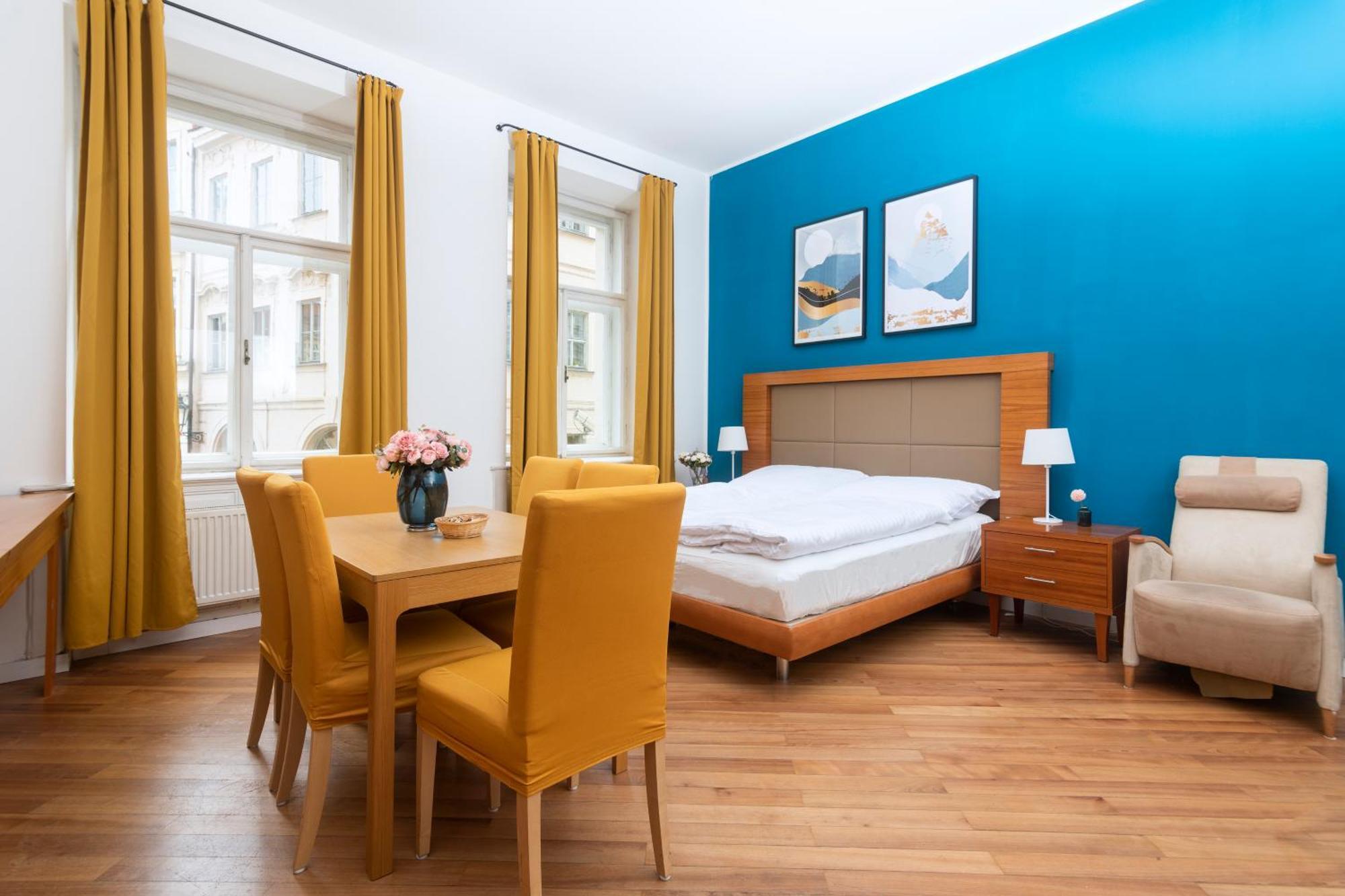 פראג Moonlight Apartments Old Town מראה חיצוני תמונה